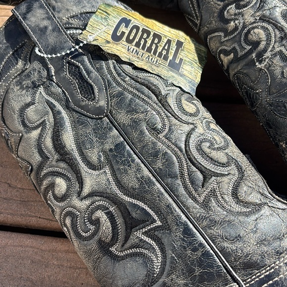 Corral Vintage Cowboy Boots NWT - Picture 2 of 6
